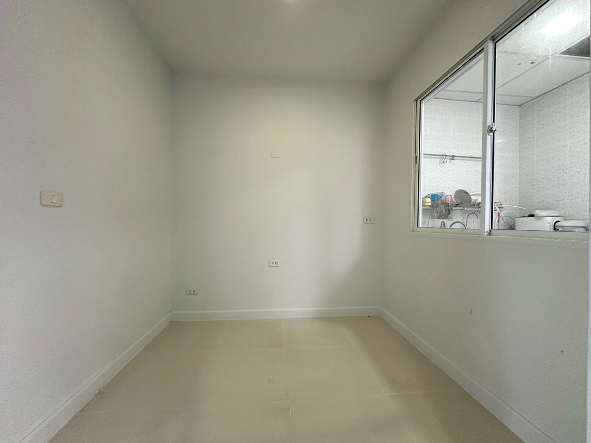 รูป ขายทาวน์โฮม 3 ชั้น หมู่บ้านเบล็สทาวน์ รามอินทรา 127 (Bless Town Ramintra 127) ถนนรามอินทรา #LB122 – 001059 - รูปที่ 5/20