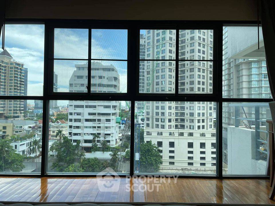 picture 2-BR Condo at Sathorn Gardens near MRT Si Lom (ID 482757) - 5/26
