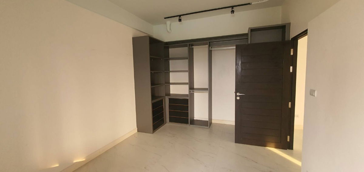 picture Two-bedroom unit for Sale in The Sun Palace Condominium, near RCA - 6/16