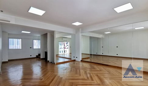 🔼🔽 AccomA 📩  5 BR Townhouse @Park Avenue (AA18595)