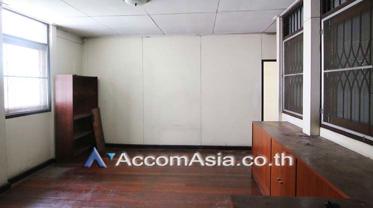 picture 🔼🔽 AccomA 📩 Home Office 4 BR House in Khlong Ton Nuea (AA19216) - 7/12