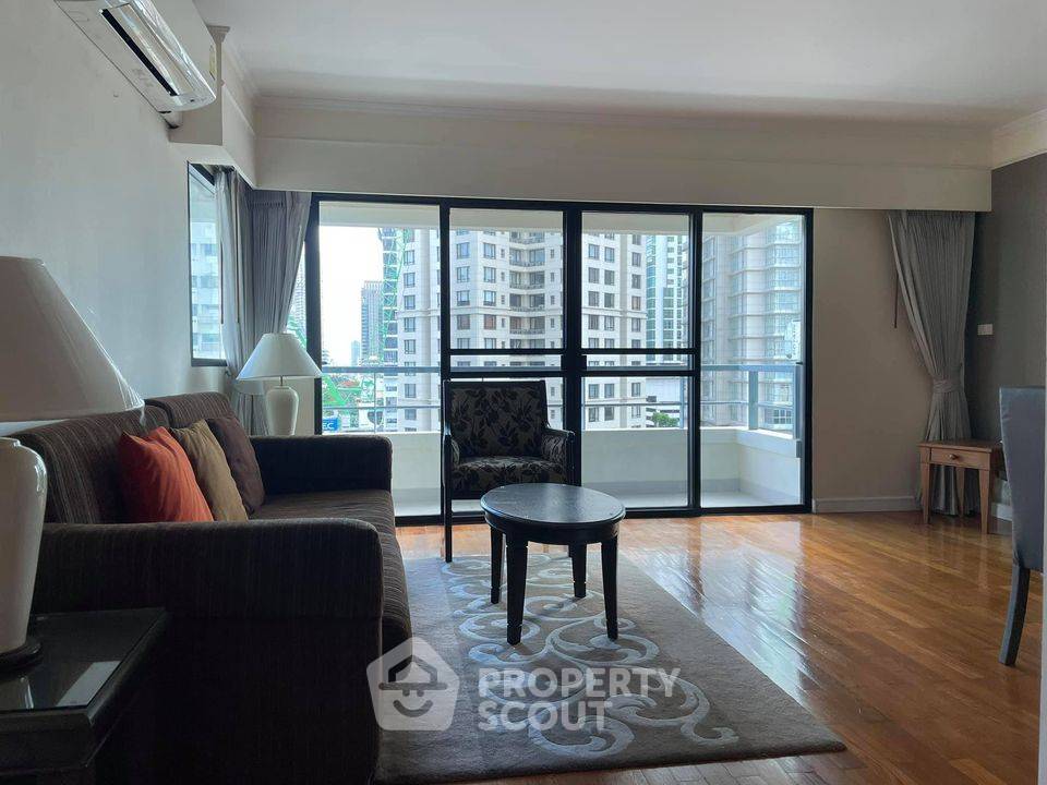 picture 2-BR Condo at Sathorn Gardens near MRT Si Lom (ID 482757) - 18/26