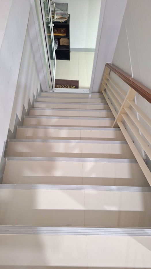 picture Commercial building for rent, 17,000 baht, near Varee School, near 89 Plaza, size 3 bedrooms, 4 bathrooms, 2 parking spaces - 37/48