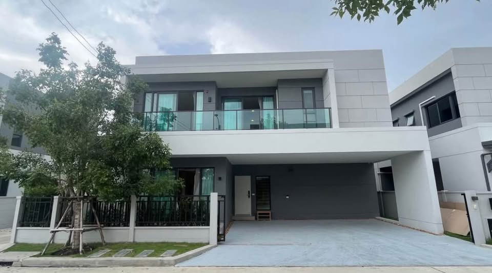 picture Detached house near Mega Bangna for rent in Centro Bangna Project - 1/13