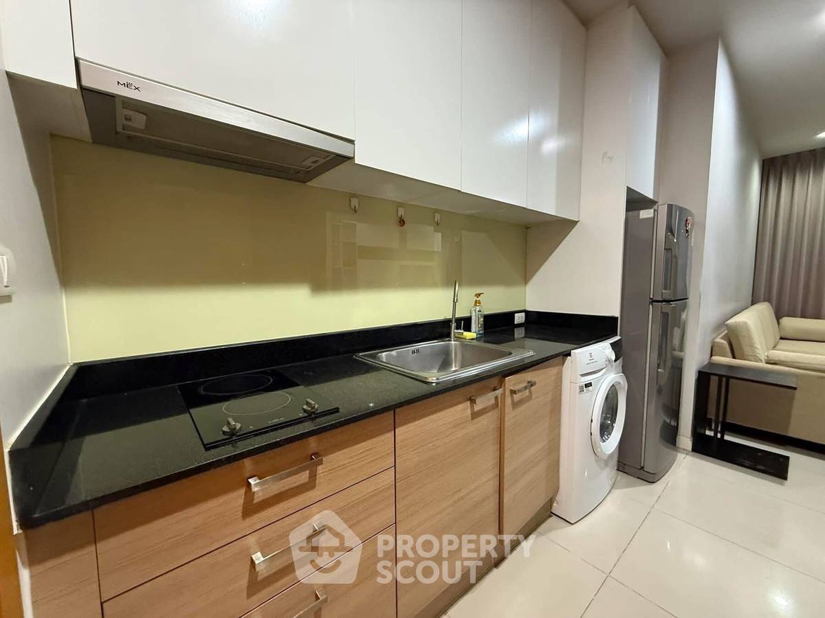 picture 1-BR Condo at Circle Condominium near MRT Phetchaburi (ID 2151227) - 2/9