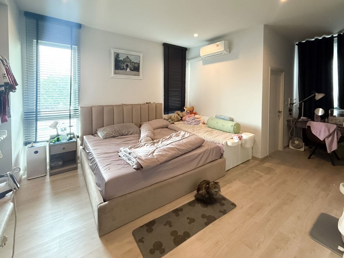 รูป 🏡 ขายบ้านแฝดสวย สภาพใหม่มาก! เพียง 4.49 ล้านบาท ทำเลดี เชื่อมต่อถ.กาญจนาภิเษก, ทางด่วนศรีรัช – วงแหวนรอบนอก ใกล้ Central Westgate และสถานี MRT - รูปที่ 3/15