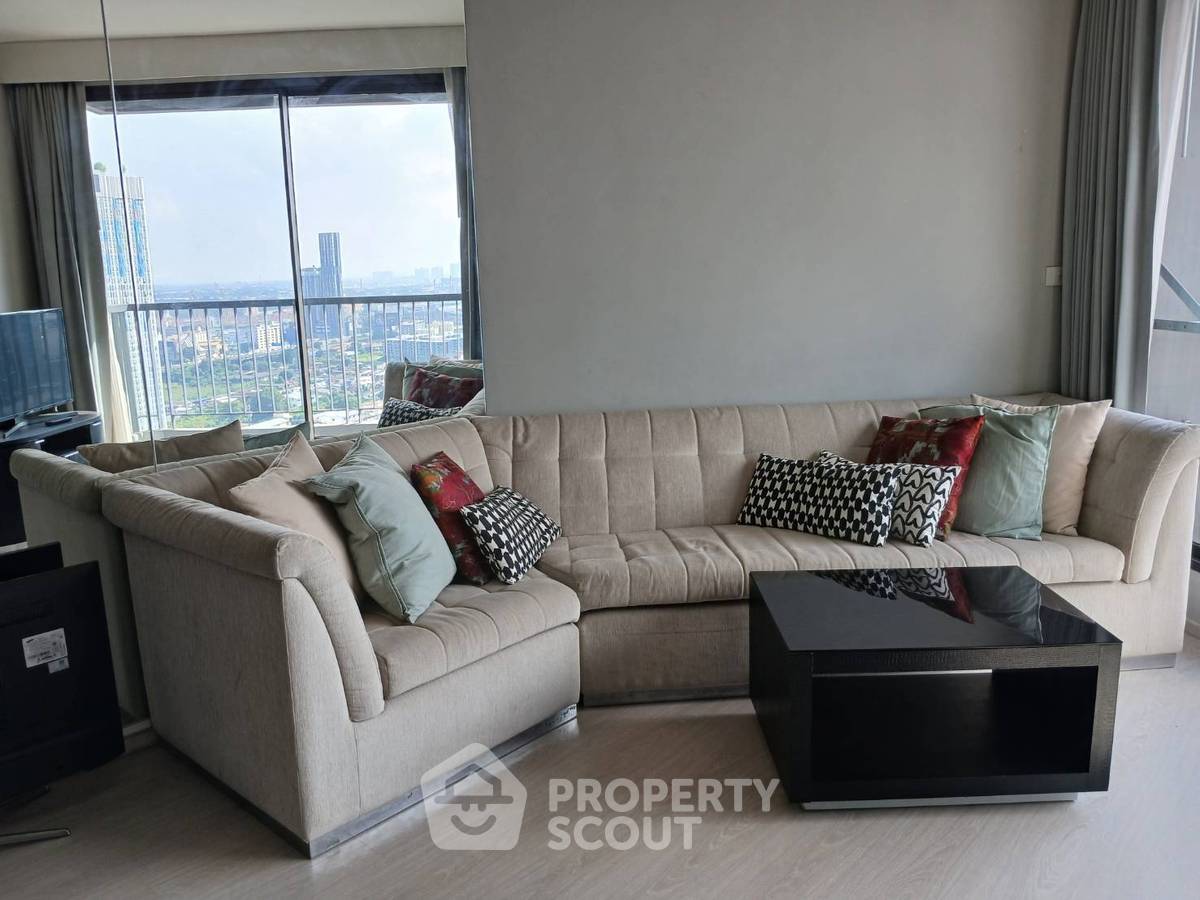 picture 2-BR Condo at Rhythm Sukhumvit 44/1 near BTS Phra Khanong (ID 1895259) - 2/10