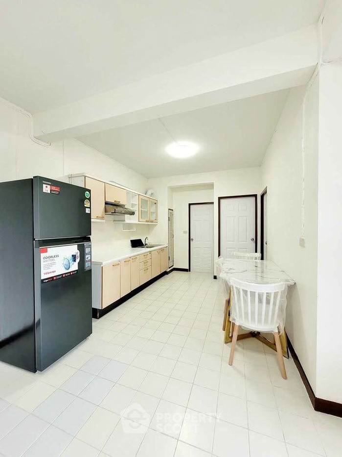 รูป คอนโด 2-ห้องนอน ที่ โมเดิร์นโฮมเพลส ใน สวนหลวง (ID 2223750) - รูปที่ 5/8