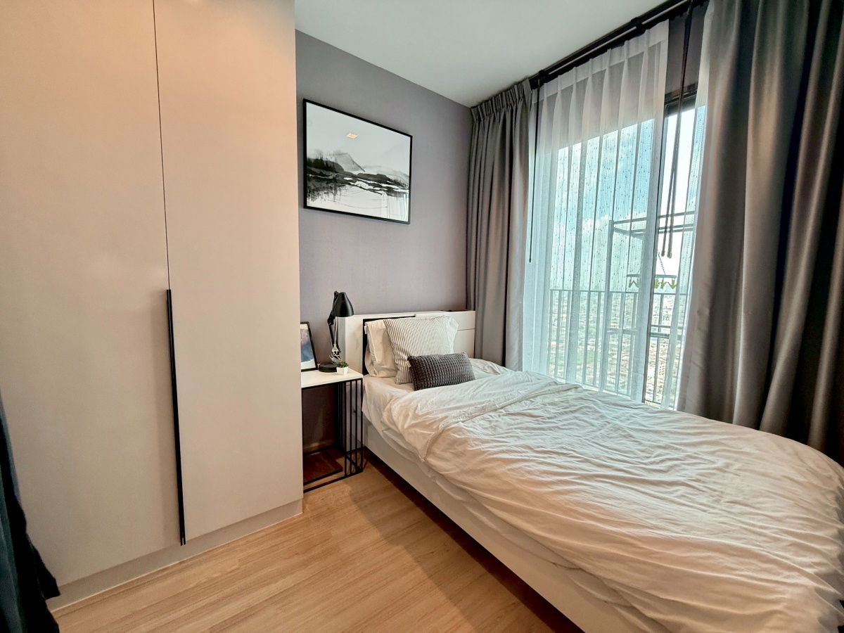 picture Life Asoke Rama9 2 Bed 1 bath for rent with full decoration - 12/13