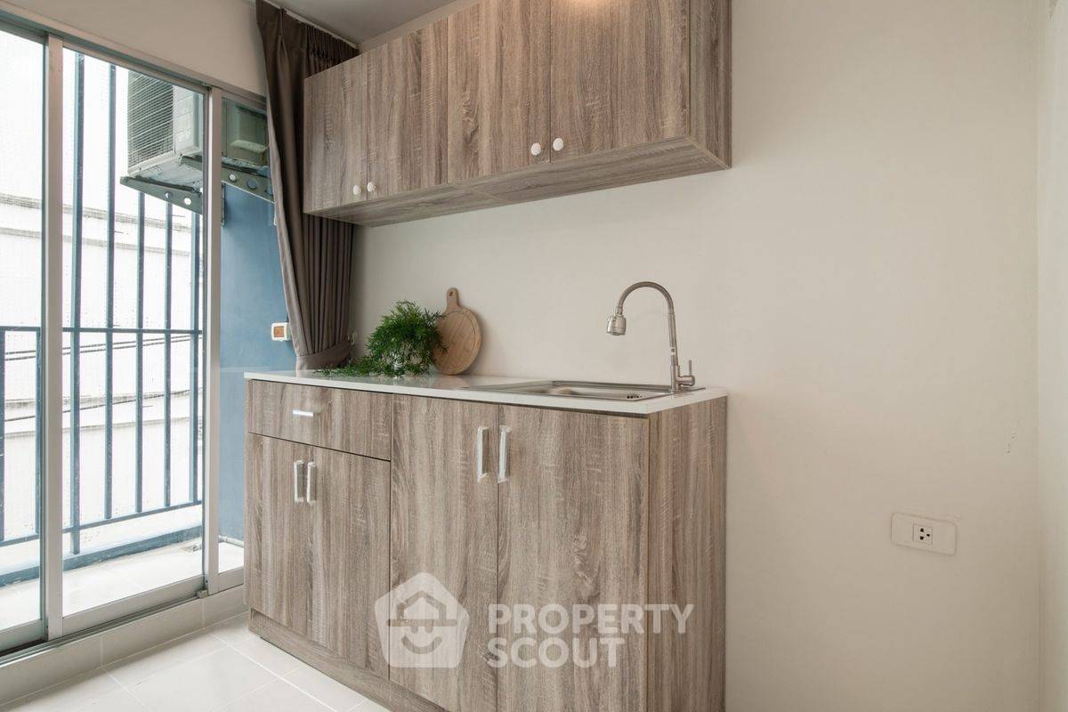 picture 1-BR Condo at D Condo Ramindra in Tha Raeng (ID 2219475) - 10/12