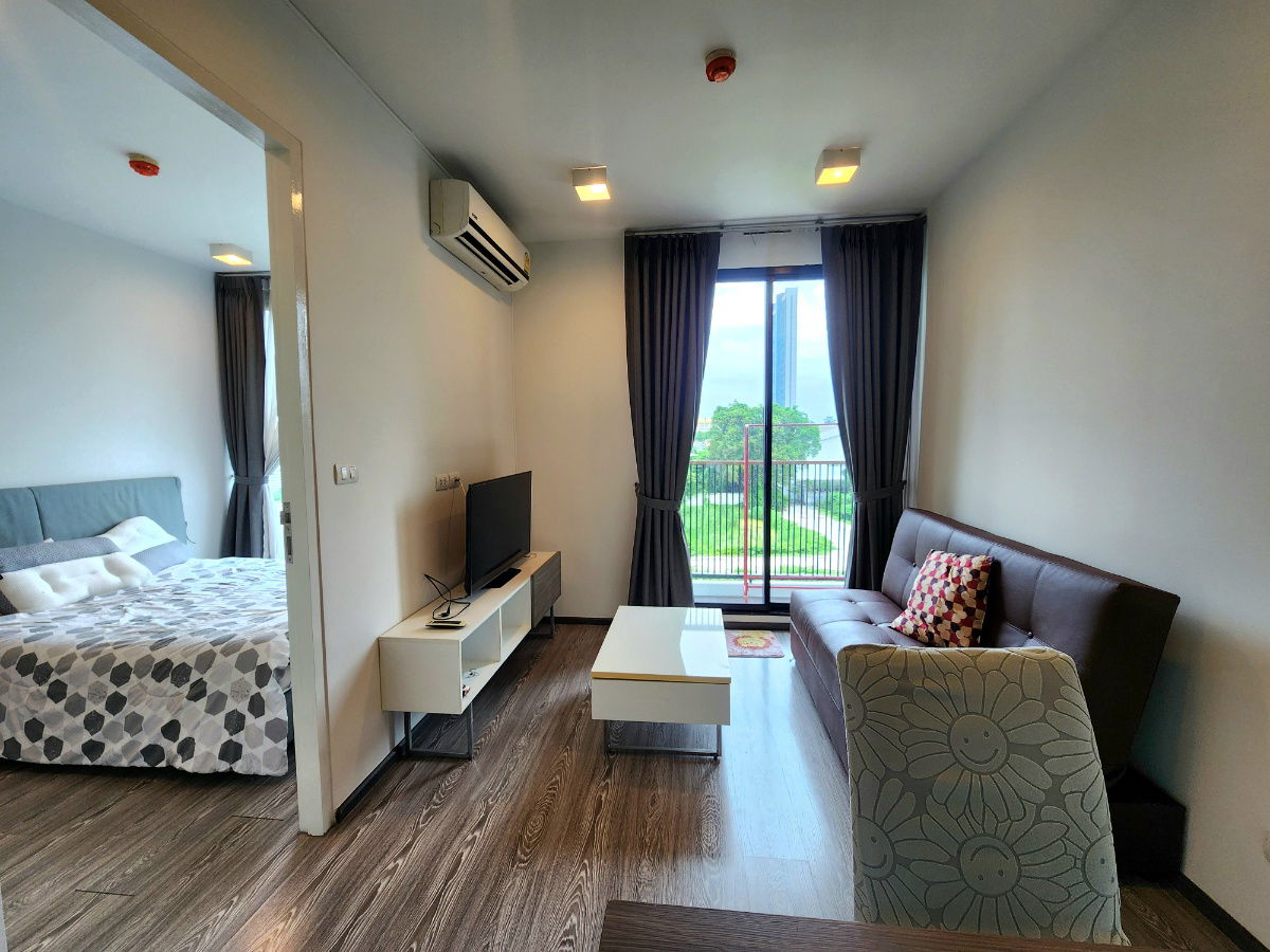 รูป รีโนเวทใหม่ ทาสีใหม่ **จอดรถได้ รถยนต์ 1 มอไซค์ 1 **ให้เช่า Zelle รัตนาธิเบศร์ ชั้น 4 ขนาด 32 ตรม. **มีเครื่องซักผ้า**โครการติดถนนใหญ่*SN507.1 - รูปที่ 12/52