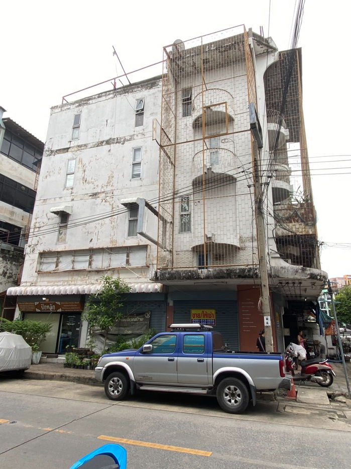 picture URGENT SALE! 5-Story Commercial Building | 2 Connected Units | Prime Vibhavadi-Chaeng Watthana | Near BTS & Airport | Investment Opportunity" - 2/5