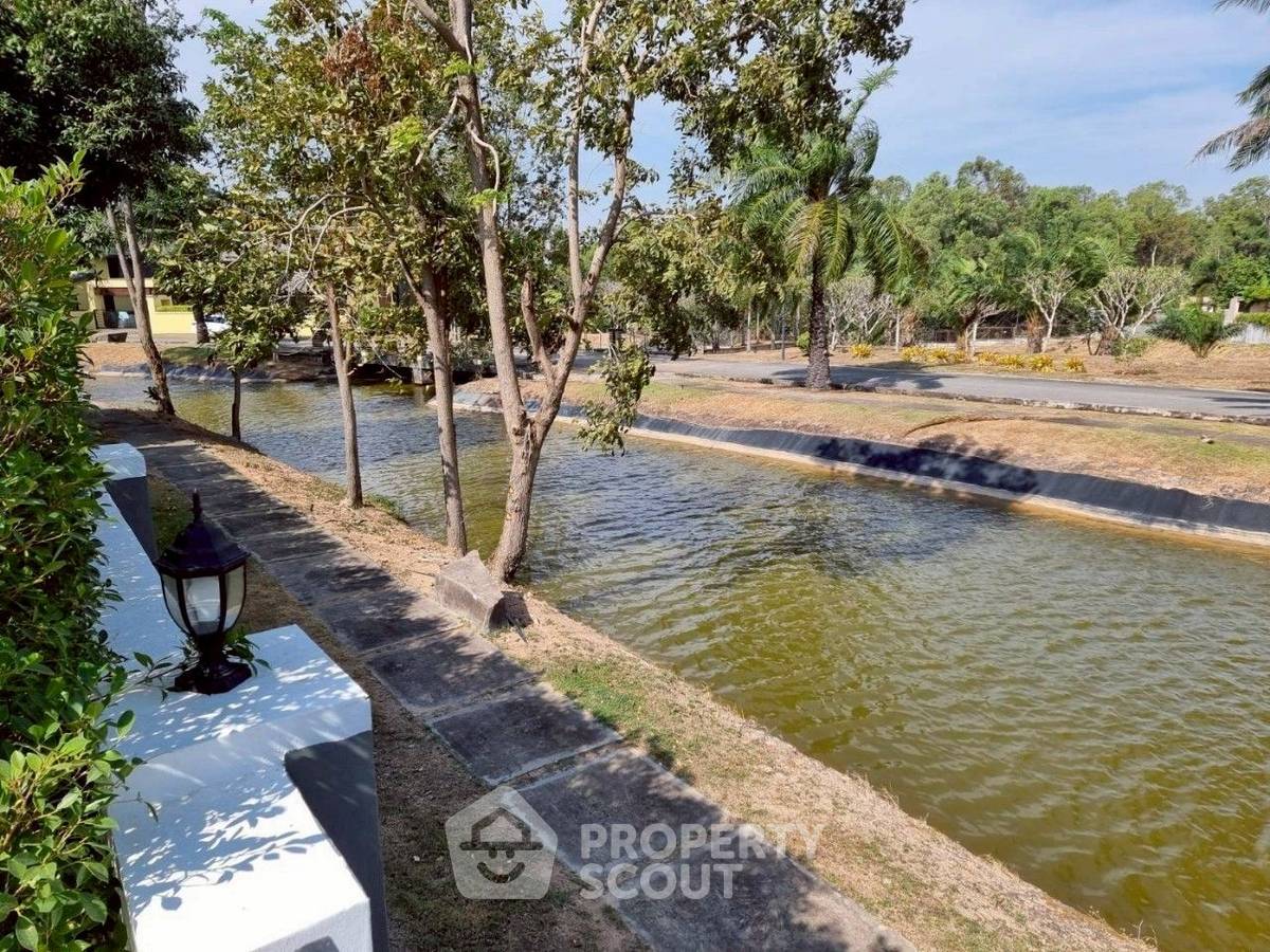 รูป บ้าน 4-ห้องนอน ที่ เดอะ วิลเลจ โดย ฮอร์สชู พอยท์ ใน หนองปรือ (ID 2175435) - รูปที่ 33/34
