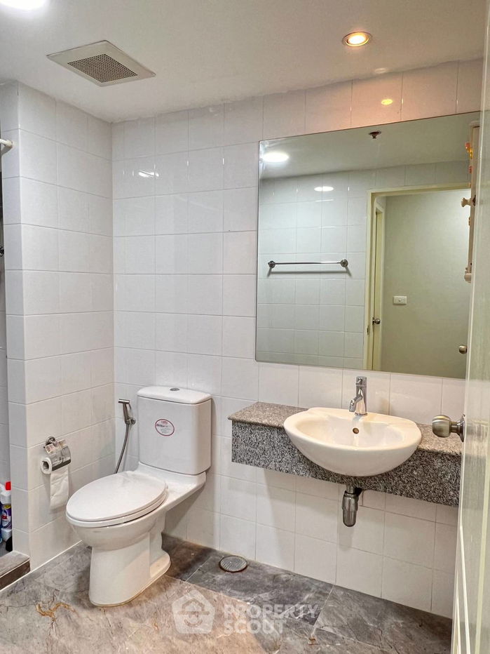 picture 1-BR Condo at The Master Sathorn Executive near BTS Krung Thon Buri (ID 1492020) - 21/22