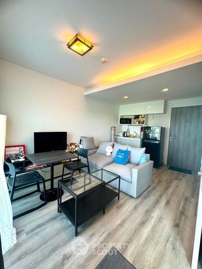 picture 1-BR Condo at Double Lake Condominium Phrase 2 in Ban Mai (ID 2222462) - 3/15
