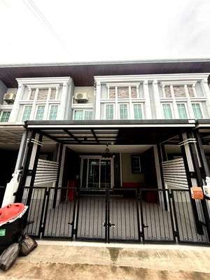 Townhouses for rent Imperial World Samrong : For Rent at Golden Town Sukhumvit-Bearing 