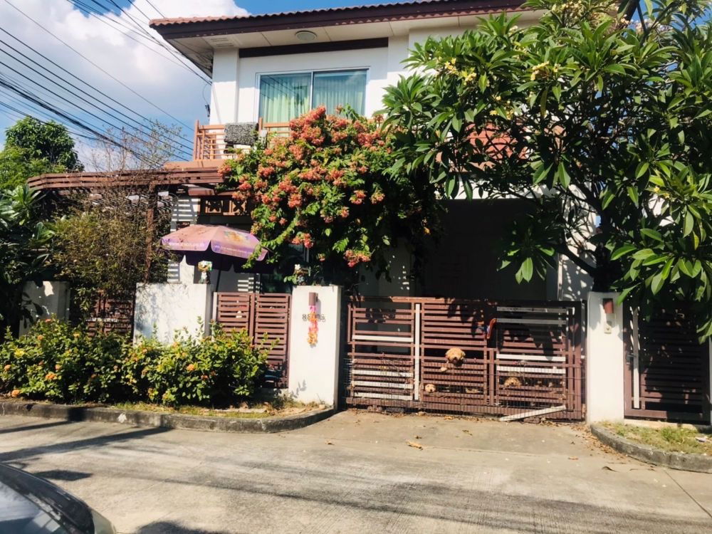 รูป ขายบ้านเดี่ยวหลังมุมโครงการเอโทล มัลดีฟส์ ปาล์ม ทำเลดี เดินทางสะดวก บรรยากาศร่มรื่นพร้อมเข้าอยู่ - รูปที่ 2/8