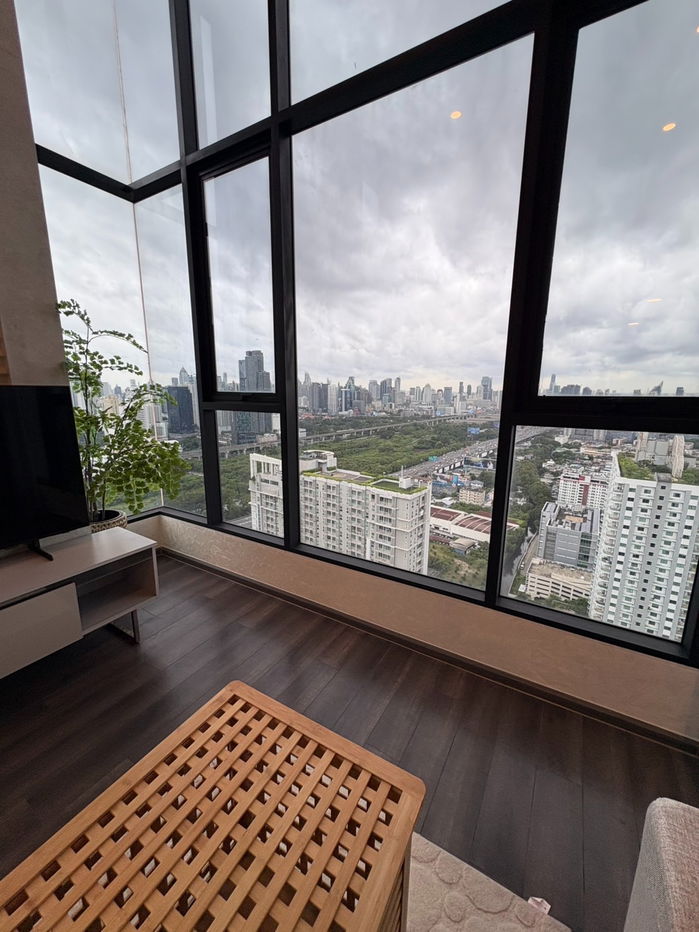 picture For rent Knightsbridge Space Rama 9  - 10/29