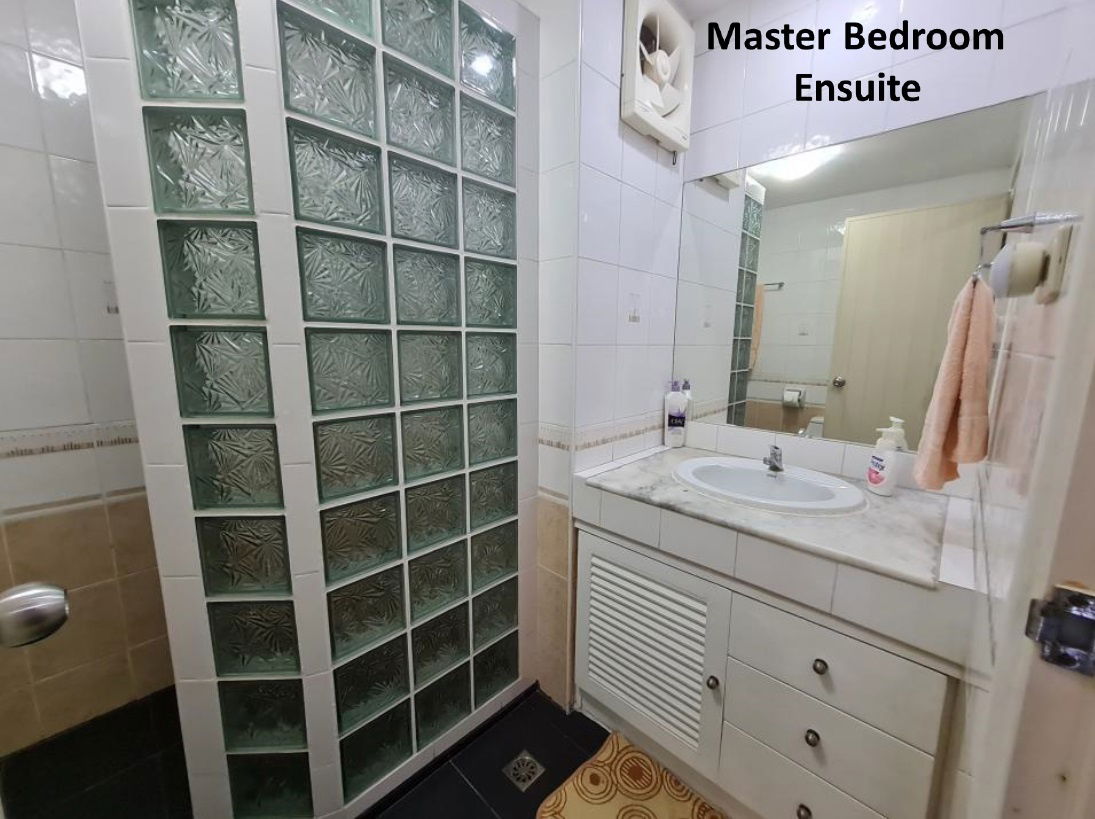 picture Corner 4-bedroom unit for sale in The Trio Garden Condominium - 31/44