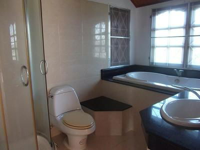 picture For sale: 2-storey townhouse, Sirida Village, next to the 4 Regions Floating Market, Pattaya, Bang Lamung, Chonburi ,near Jomtien Beach  - 8/8