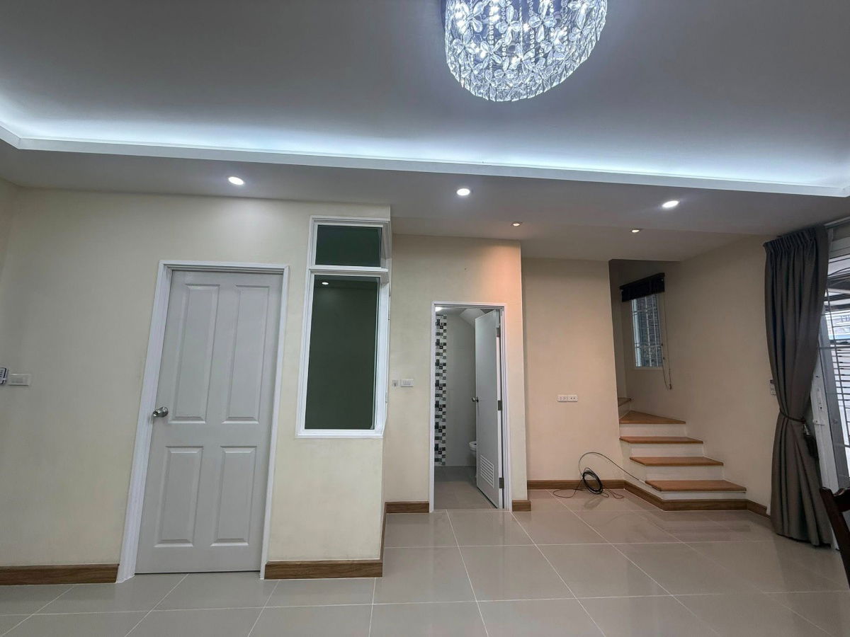 picture For Rent at Golden Town Sukhumvit-Bearing  - 3/10