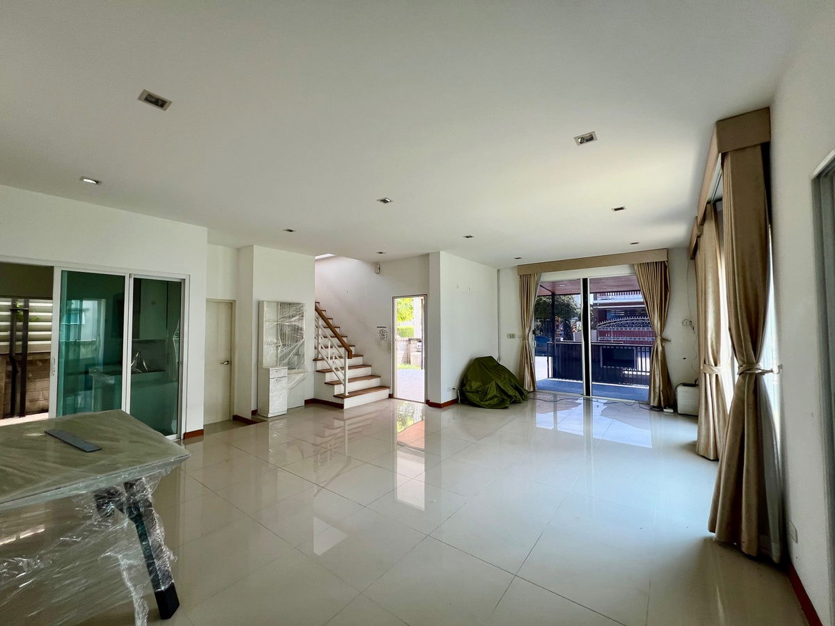 picture 🏡 Urgent Sale! Detached House at Casa Ville Bangna – Thepharak 🔥 Special Price – Re-listing After Reservation Canceled | Best Deal in the Project! - 8/43