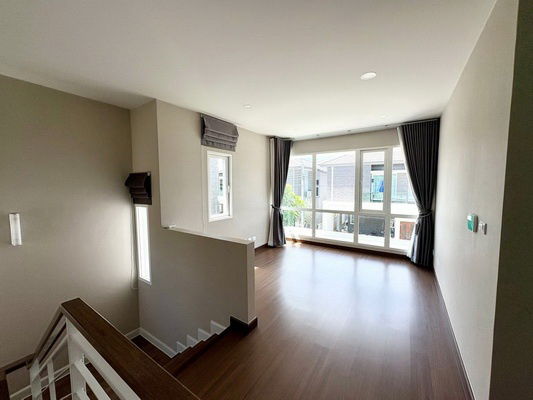 picture FOR RENT THE CITY SUKSAWAT 64 / 4 bedrooms 5 bathrooms / 53 Sqw. 230 Sqm. **55,000** NEW HOUSE. CLOSE TO BHUMIBOL BRIDGE - 12/15