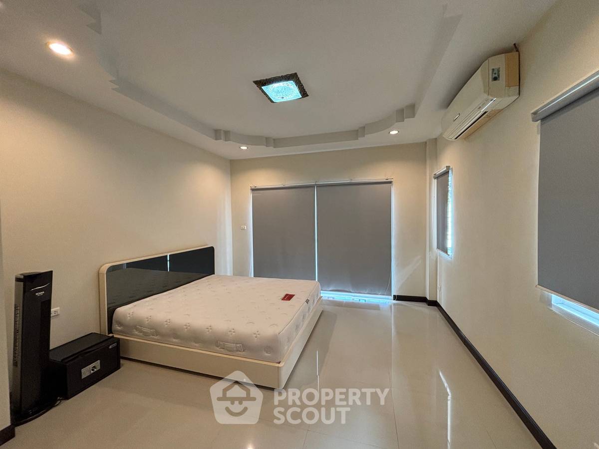 picture 3-BR House close to East Pattaya (ID 2219433) - 12/20