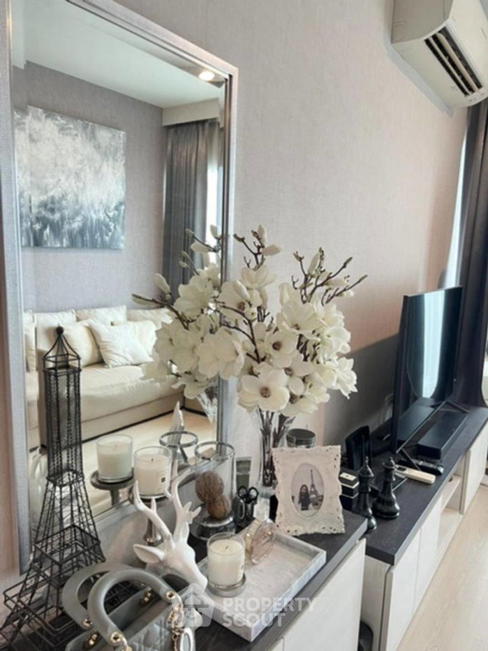picture 2-BR Condo at Life Ratchadapisek near MRT Huai Khwang (ID 1491870) - 3/16