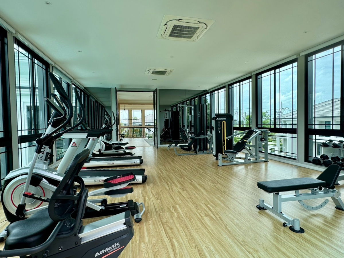 picture "Setthasiri Bangkok–Pathumthani 2" Experience slow living amidst serene golf course views 🌿 A luxury single house by Sansiri — Ready to move in. - 32/32