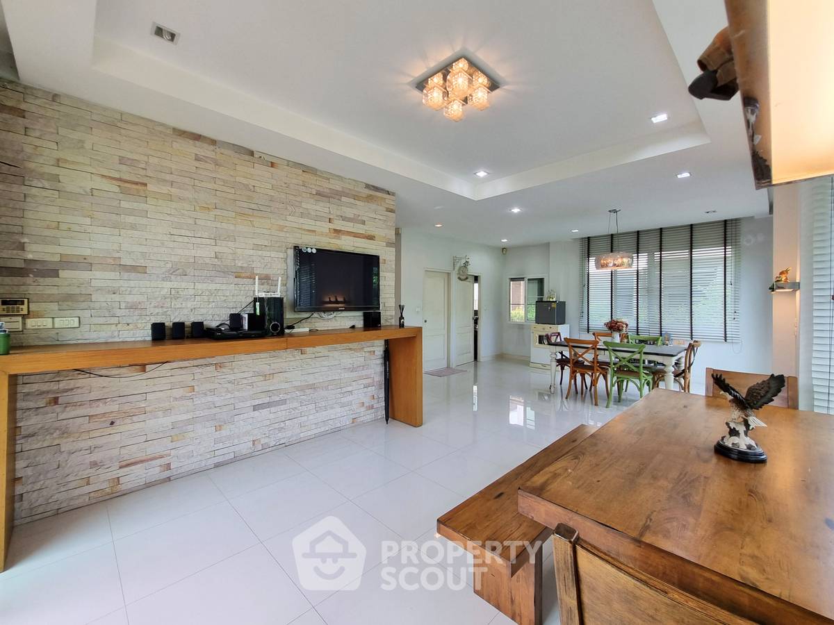 picture 3-BR House at Busarakham Residence in Sala Thammasop (ID 2180220) - 7/24