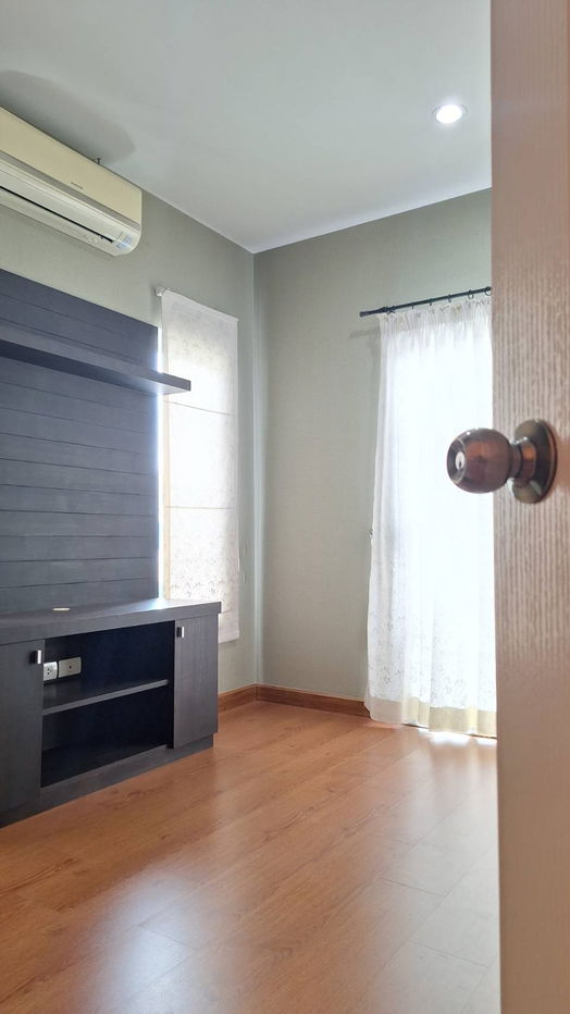 รูป ขายบ้านเดี่ยวโครงการลากูนน่าโฮม เฟส 10เนื้อที่ 72.10 ตร.ว. 3 ห้องนอน 2 ห้องน้ำ ราคาเพียง ล้านบาท  พร้อมอยู่ พร้อมเฟอร์และเครื่องใช้ไฟฟ้า  - รูปที่ 29/58