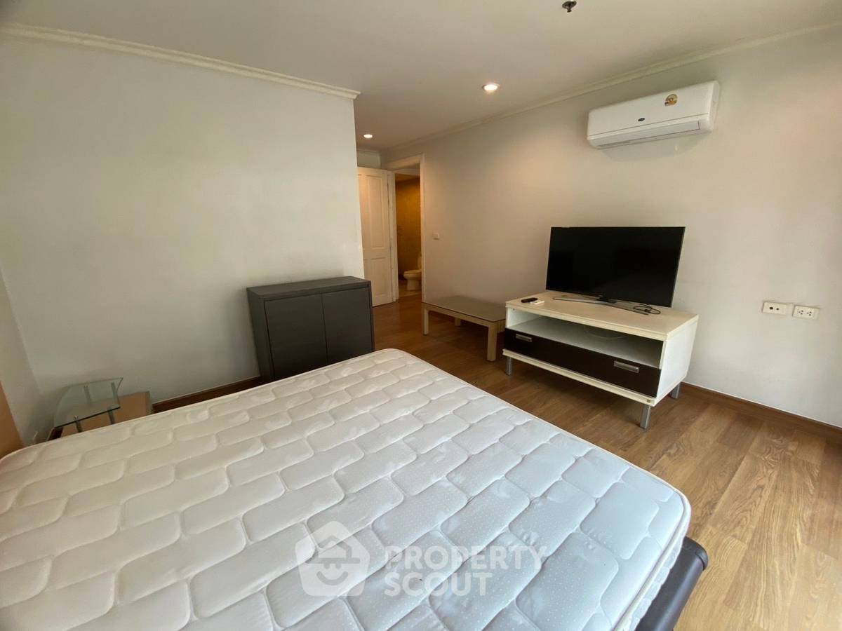 picture 2-BR Condo at Wattana Suite Condominium near BTS Nana (ID 2129507) - 7/8