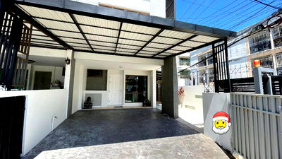 ทาวน์โฮมให้เช่า : 🏡 ทาวน์โฮม 3 ชั้นให้เช่า หมู่บ้าน The Private สุขุมวิท 97/1 ใจกลางสุขุมวิท ใกล้ BTS บางจาก & ทางด่วนสุขุมวิท 62
