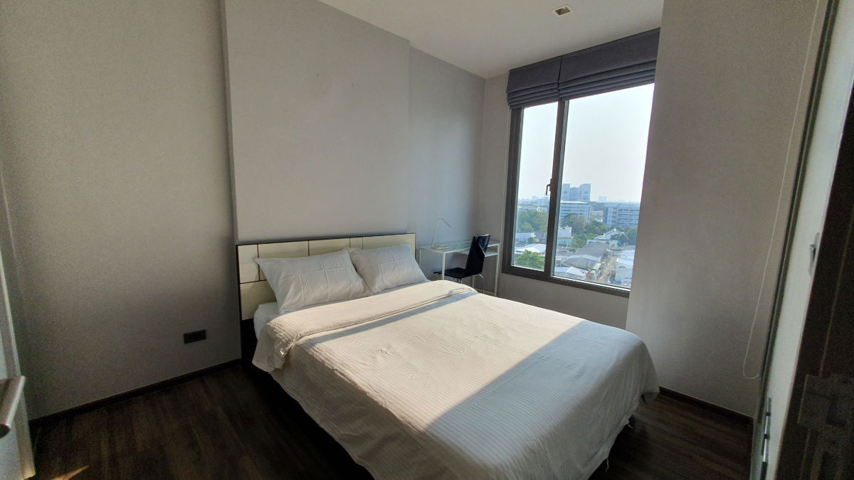picture This room is a special Rare Item! Big Balcony! - 3/7