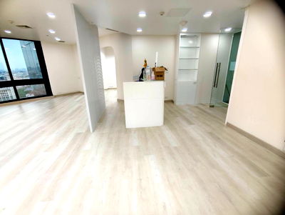 Office for rent Central Plaza Bang Na :  Office for Rent in Central Tower 1, at Central Plaza Bangna