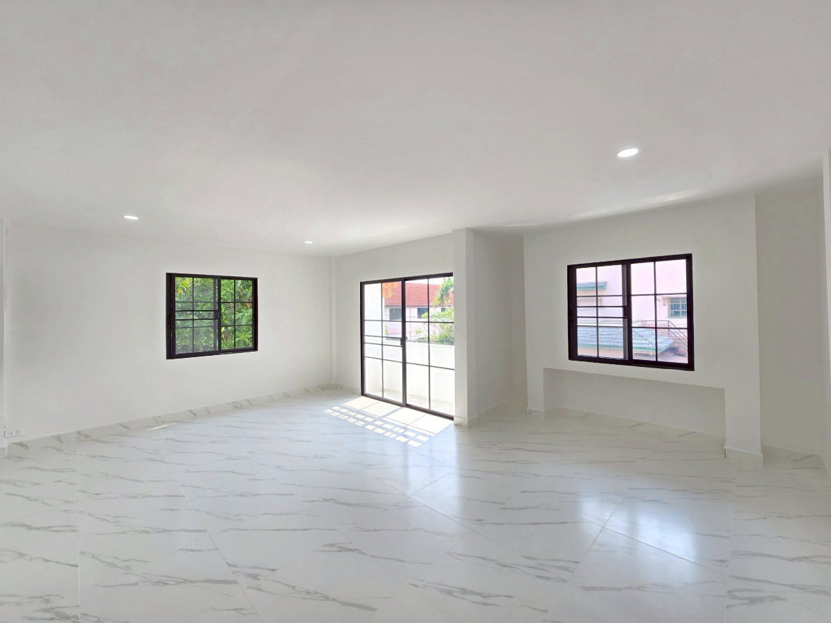 รูป #หมู่บ้านชมฟ้าวรางกูล (บ้านหลังริมติดสนามเด็กเล่น) - รูปที่ 5/17