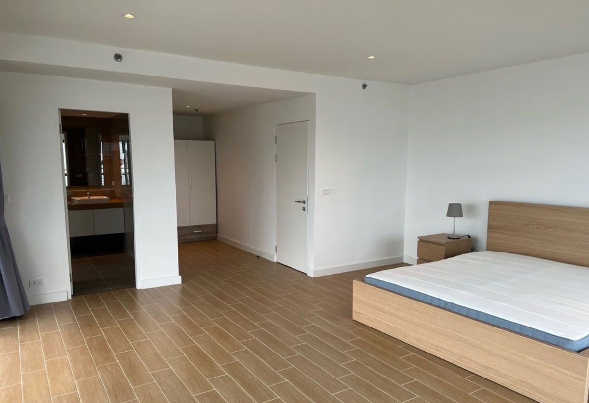picture rent: The Natural Place Suite 2 bedrooms, beautiful, good location, ready to move in, near MRT Lumpini. Interested, add Line @841qqlnr - 6/14