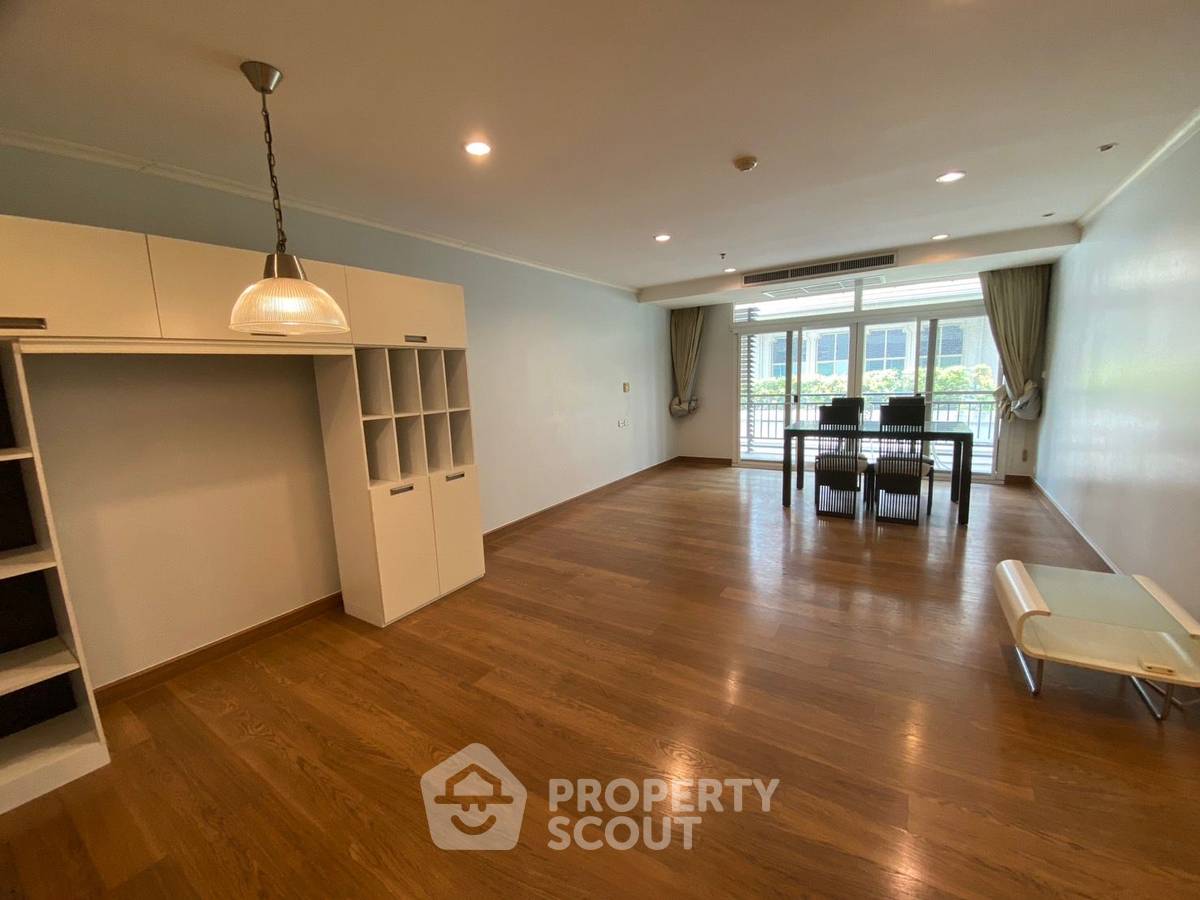 picture 2-BR Condo at Wattana Suite Condominium near BTS Nana (ID 2129507) - 2/8