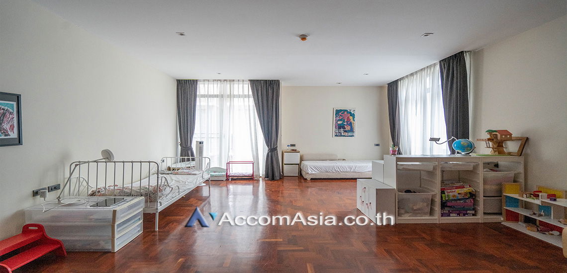 picture 🔼🔽 AccomA 📩  Minimalist Box-Shape Home with Natural Light and Utility Room (AA13422) - 8/20