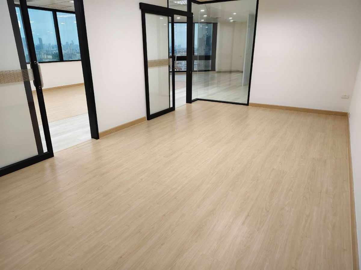 รูป ให้เช่า  สำนักงาน   ที่ อาคารเซ็นทรัล ทาวเวอร์ 1,  - รูปที่ 8/8