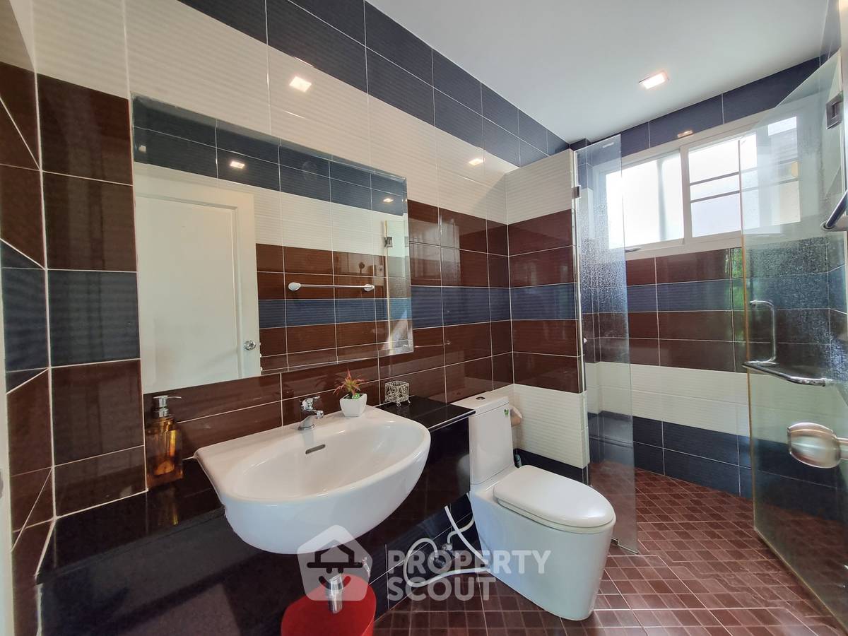 picture 3-BR House at Busarakham Residence in Sala Thammasop (ID 2180220) - 14/24