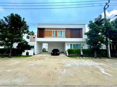Houses for rent Chakri Naruebodindra Medical Institute : [Rent] Single house in Bangna area, MODEN Bangna-Thepharak project. Near Bangna Expressway, only 10 minutes.