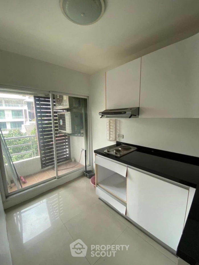 picture 1-BR Condo at Chateau In Town Major Ratchayothin near BTS Ratchayothin (ID 1969702) - 4/9