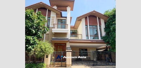 🔼🔽 AccomA 📩 Detached house with classic wood decor and large kitchen (13001872)