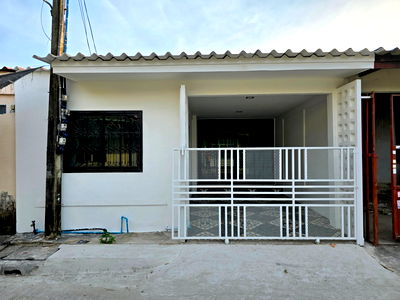 ทาวน์โฮม ม.กรุงเทพ ศูนย์รังสิต : ม.พฤกษา2 ซ.55 (18ตรว.) 3น.1น. [ขาย1.25ล]