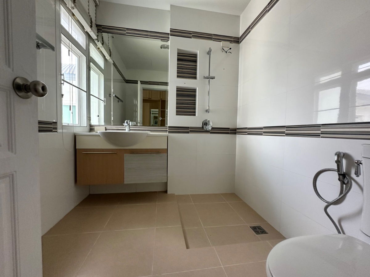 รูป 🏡 บ้านเดี่ยวหรู ใจกลางปิ่นเกล้า 📍 แกรนด์ บางกอก บูเลอวาร์ด ปิ่นเกล้า ขนาด 160.9 ตร.ว. - รูปที่ 27/30