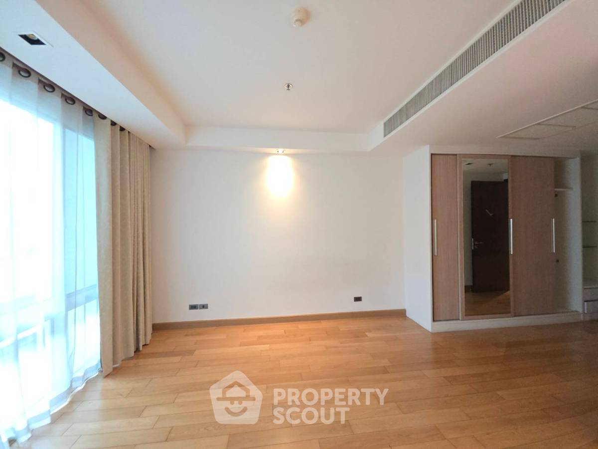 picture 4-BR Condo at Belgravia Residences Condominium near BTS Thong Lor (ID 2113570) - 10/18
