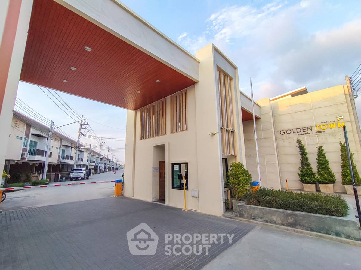 picture 2-BR Townhouse at Golden Town Laemchabang-Srisuvit in Bang Lamung (ID 1865653) - 16/16