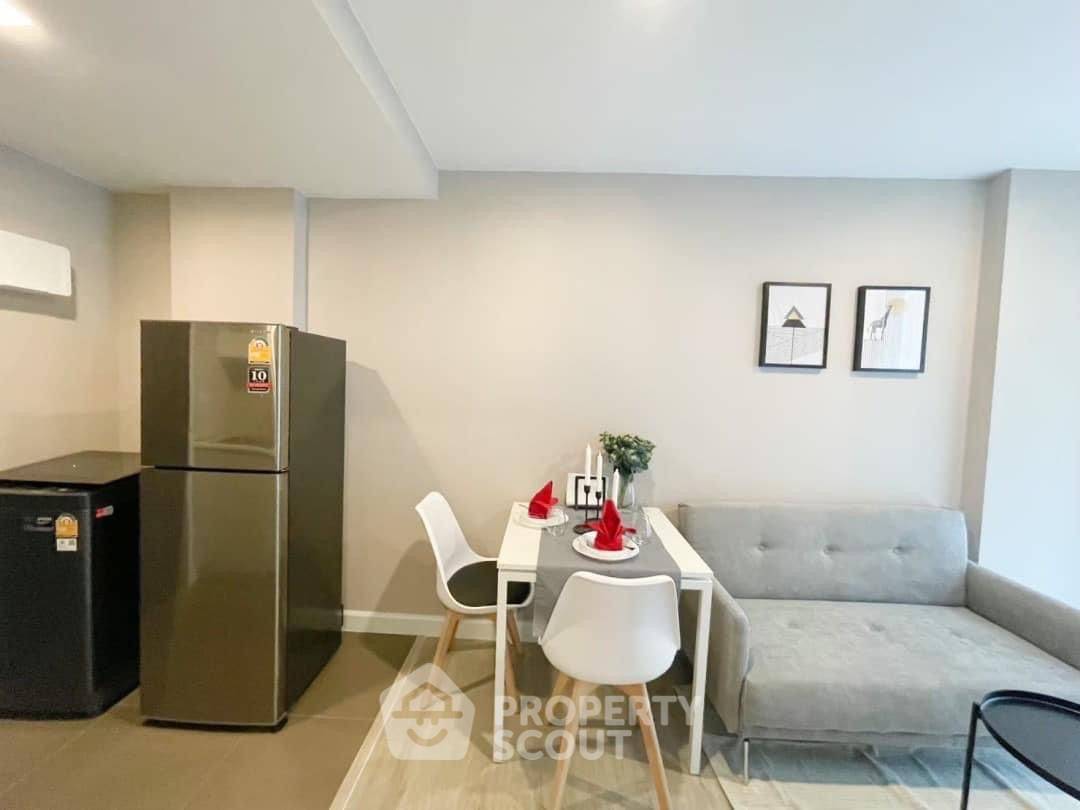 picture 1-BR Condo at Metro Luxe Riverfront near MRT Phra Nang Klao Bridge (ID 1906244) - 2/10